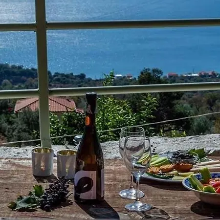 Arsinoe - Cosy Guesthouse- Methana