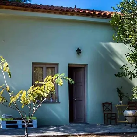 Arsinoe - Cosy Guesthouse- * Méthana